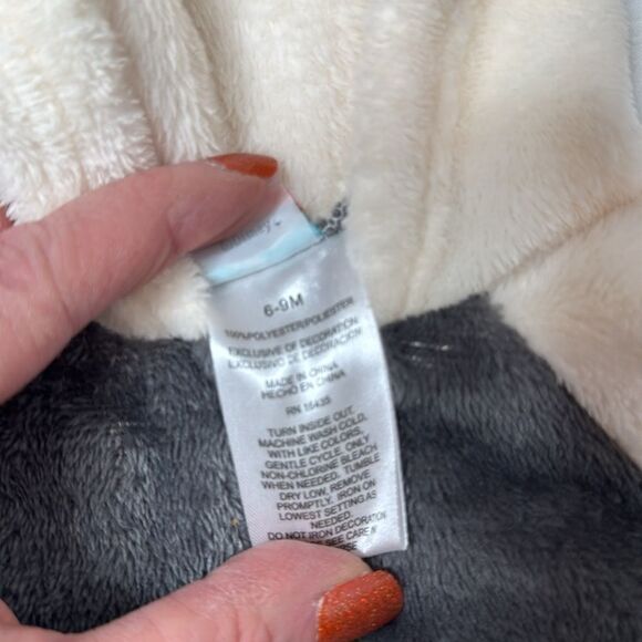 Disney Minnie Mouse Fuzzy Jumpsuit. Size 6/9 Months. - Picture 6 of 9